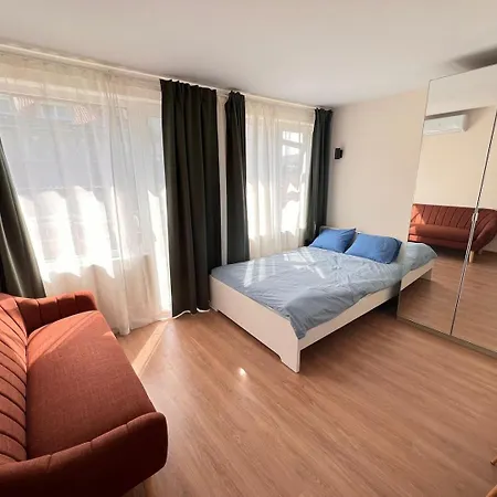Sunny Nest Apartament *